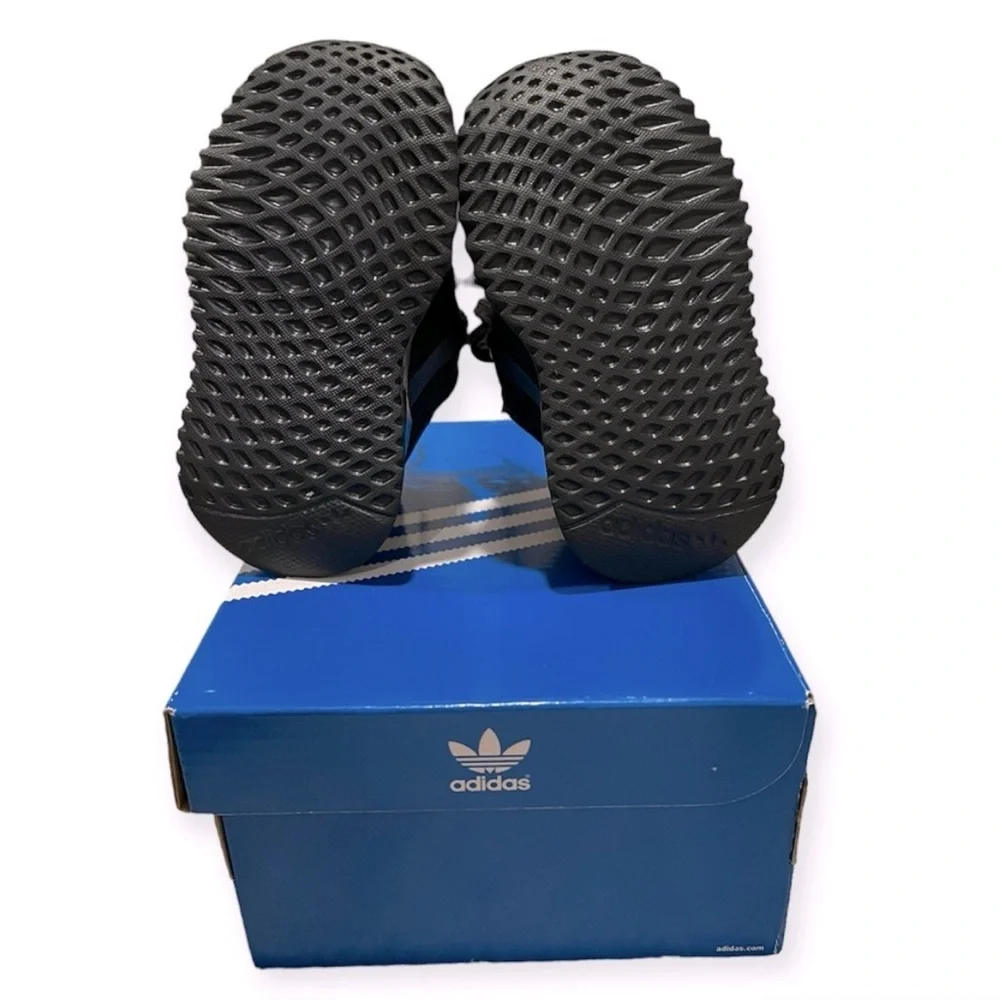 Adidas Originals Unisex-Baby U_Path Run Sneaker- Size 4